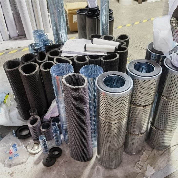 Utskifting til HIFI hydraulikksystem oljefilter